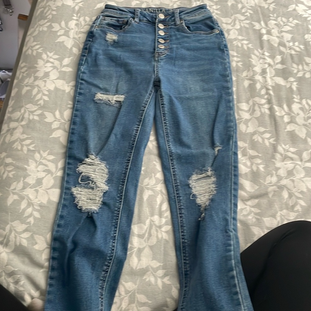 ripped jeans slightly worn doesn’t fit anymore